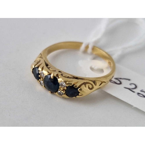 525 - A SEVEN STONE SAPPHIRE AND DIAMOND RING 18CT GOLD SIZE M 4.2 GMS