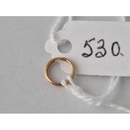 530 - A small gold split ring