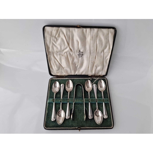 1002 - A set of six Hanoverian pattern tea spoons & a pair of tongs, Sheffield by JD&S, 126g