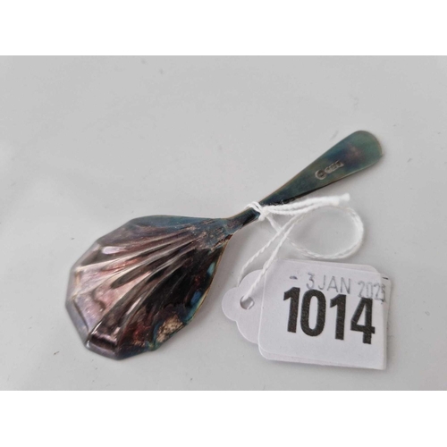 1014 - A caddy spoon with shell shaped bowl, Sheffield 1971