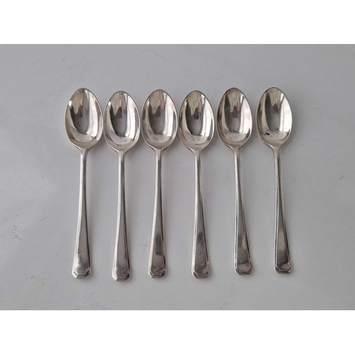 1044 - Set of six Art Deco style teaspoons Sheffield 1958 By G H 155gms