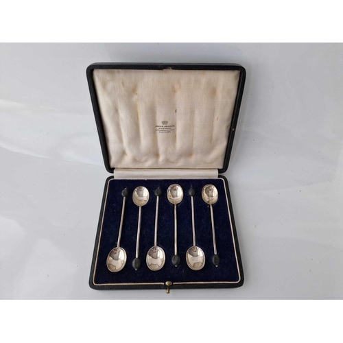 1097 - Boxed set of six bean topped coffee spoons