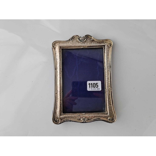 1105 - Photo frame with shell and scroll border 8 in high Birmingham 1904