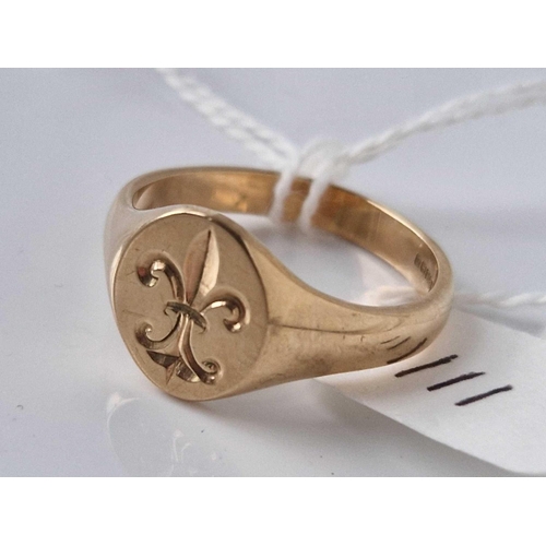 111 - A Fleur de Lis signet ring 9ct size N 5.8 gms