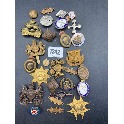 1242 - Military Badges