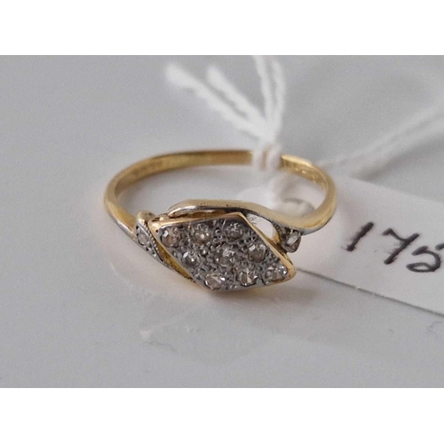 175 - A antique fancy multi diamond ring 18ct gold size O 2.1 gms