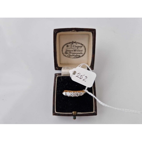 252 - A VICTORIAN FIVE STONE DIAMOND RING APPROX 1 CARAT OF DIAMONDS 18CT GOLD  SIZE L 4 GMS BOXED