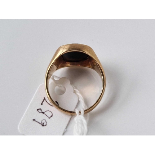 289 - A gold signet ring 9ct size R 5.5 gms