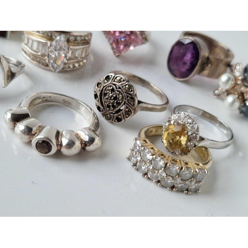 317 - Ten assorted silver rings 60 gms