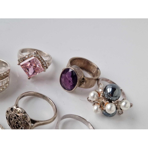 317 - Ten assorted silver rings 60 gms