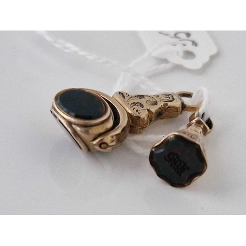 354 - A Victorian gold and agate swivel seal and small gold agate seal