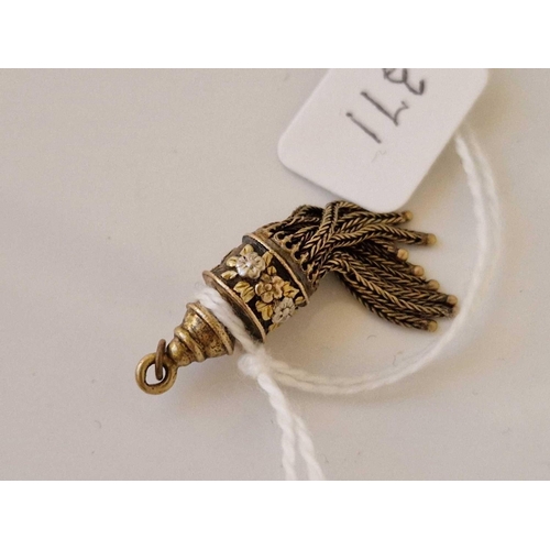 371 - A VICTORIAN TASSEL 14CT GOLD 5 GMS