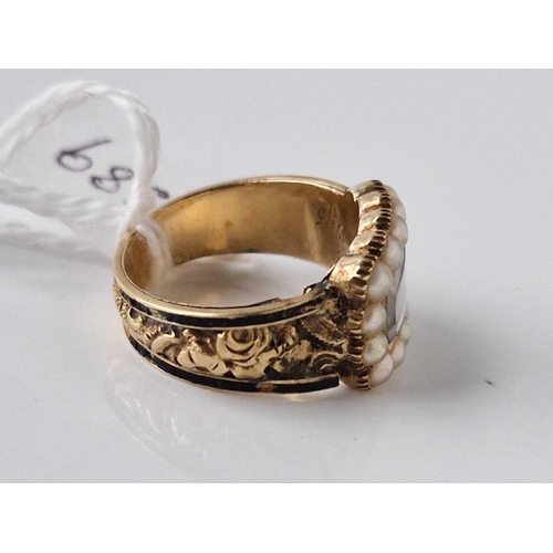 389 - A GEORGIAN MOURNING RING 1824 18CT GOLD AF SIZE P 5.1 GMS