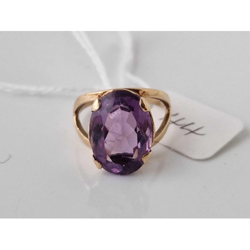 44 - A amethyst dress ring 10ct gold size L 3 gms