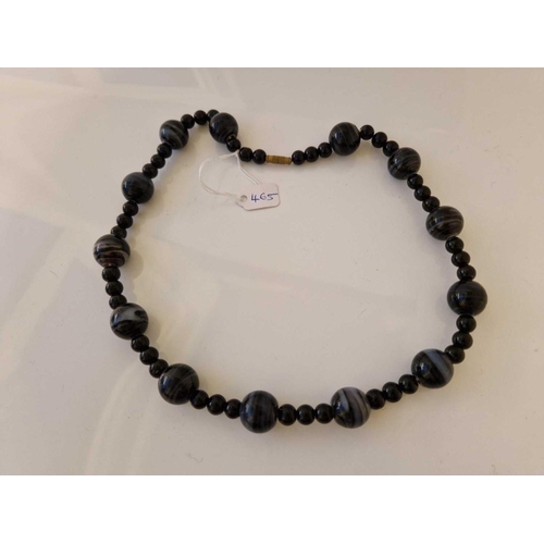 465 - A banded agate bead necklace 20 inch