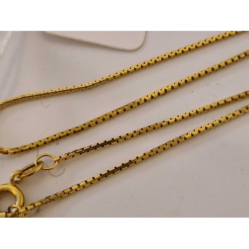 471 - A box link neck chain 9ct 17 inch 3.1 gms