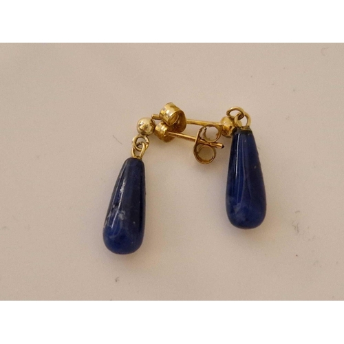 476 - A pair of lapis drop earrings 9ct