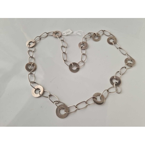 560 - A large silver circular link necklace 32 inch 7.6 gms