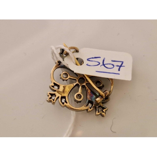 567 - A GOOD QUALITY GOLD DIAMOND BROOCH 6.6 GMS