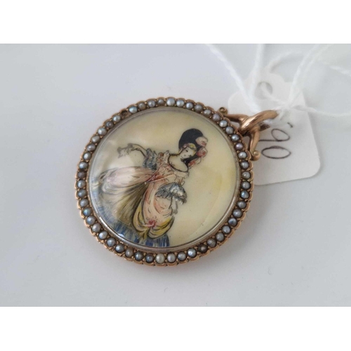 590 - A antique locket pendant with pearls 9ct