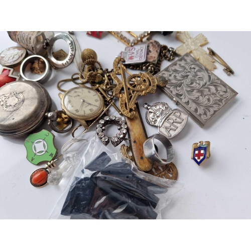 623 - A bag of assorted jewellery and other items etc.