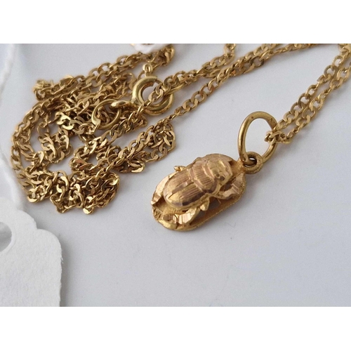 632 - A scarab pendant on gold chain 18ct gold 2.9 gms 19