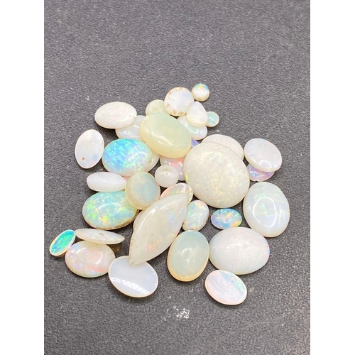 645 - A good selection of opal mainly Opals appxo. 20 carats