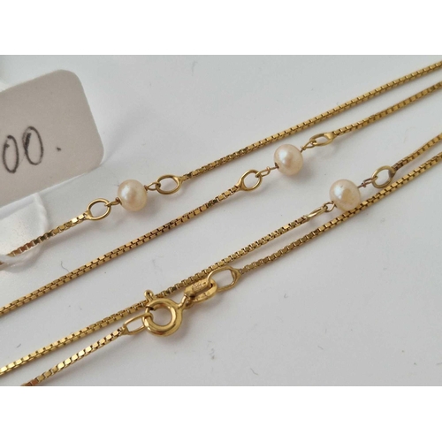 700 - A fancy neck chain with pearls 9ct 18 inch 2.8 gms