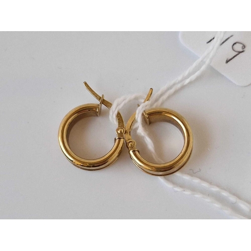 719 - A pair of hoop earrings 9ct 1.3 gms