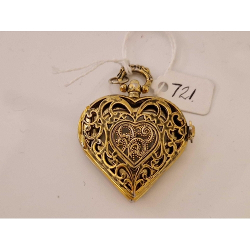 721 - Ornate Fancy Opening Heart Shaped Travelling Watch Locket Working on Gilt Metal