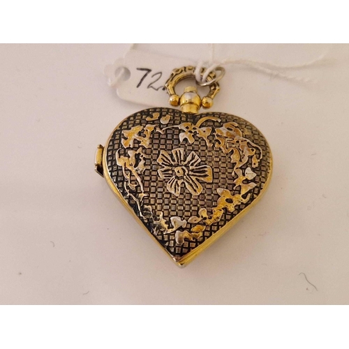 721 - Ornate Fancy Opening Heart Shaped Travelling Watch Locket Working on Gilt Metal