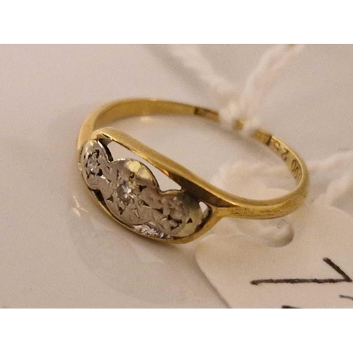 723 - A vintage diamond dress ring size K 18ct gold 1.3 gms