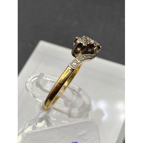 73 - An Edwardian three stone diamond ring 18ct sz V 2.5g