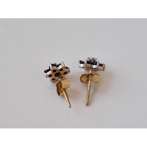 773 - A pair of sapphire cluster and diamond ear studs 9ct