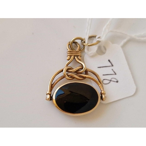 778 - A onyx and MOP swivel fob 9ct 4.1 gms