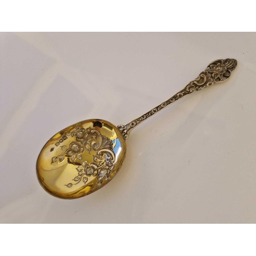 931 - Boxed decorative spoon embossed gilt bowl. London 1906. 58gms