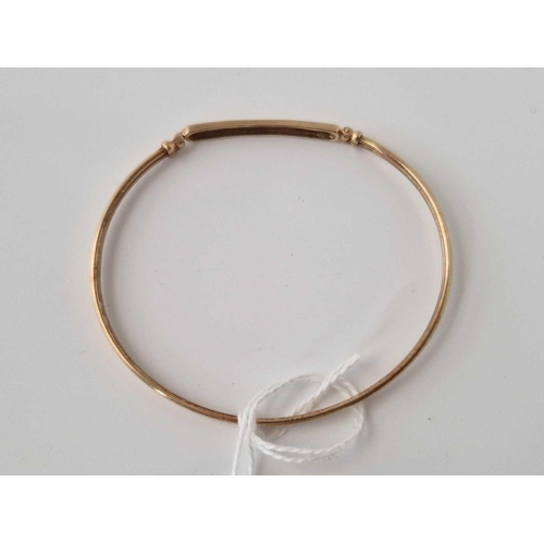 134 - A bangle, 9ct, 3.9 g.