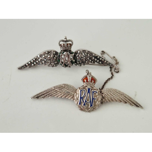 218 - Two RAF rings and two RAF brooches