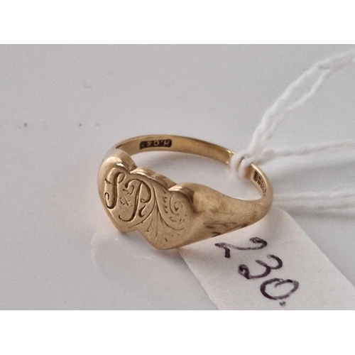 230 - A double heart signet ring, 9ct, size P, 3.8 g.