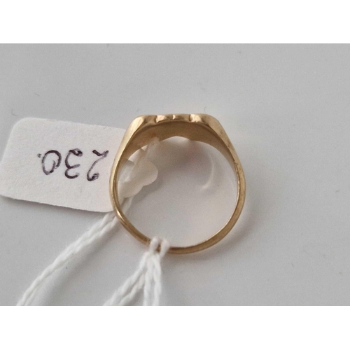 230 - A double heart signet ring, 9ct, size P, 3.8 g.