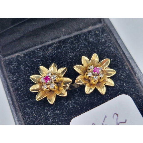 252 - A pair of 1940�s ruby and diamond cluster earrings with screw fittings, 9ct, 4.7 g. boxed