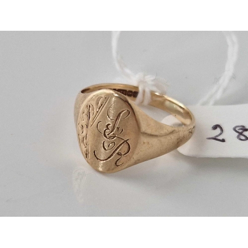 281 - A fancy signet ring, 9ct, size R, 3.4 g.