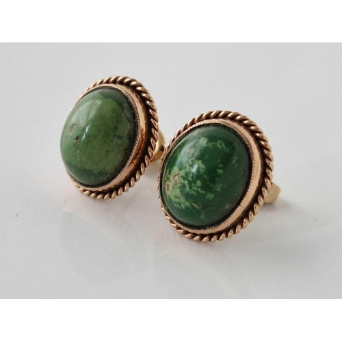 290 - A pair of oval green stone earrings, 9ct, 5.3 g.