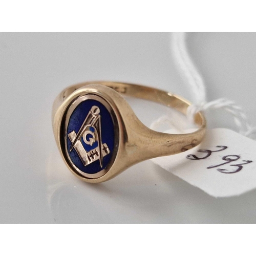 393 - A gent�s masonic signet ring, 9ct, size Y, 5.5 g.