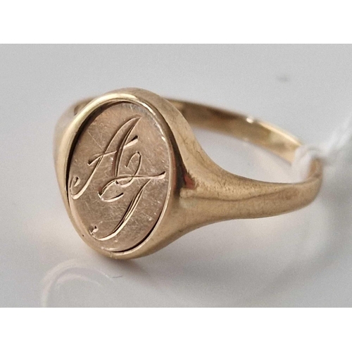 393 - A gent�s masonic signet ring, 9ct, size Y, 5.5 g.