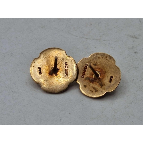 42 - A pair of mushroom ear studs 9ct 2,2 gms