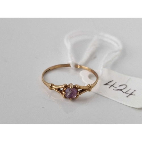 424 - A amethyst ring 9ct size N