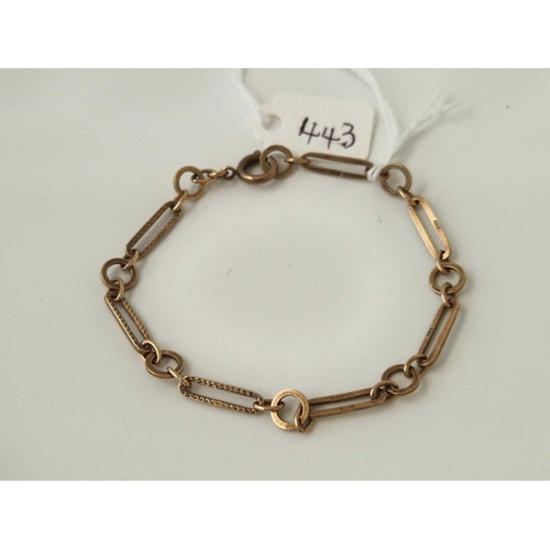 443 - A long and short link bracelet, 9ct, 7 inch, 4.6 g.