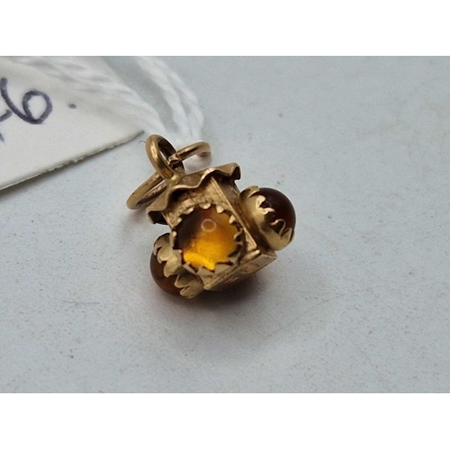 46 - A small citrine pendant 18ct gold 1.5 gms