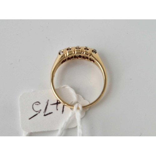 475 - A FIVE STONE DIAMOND RING 18CT GOLD SIZE Q 4.1 GMS